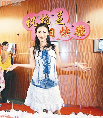 张柏芝生日霆锋闭门庆祝 柏芝妈指报道断章取