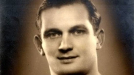 巴塞罗那传奇球星--最出色边锋之一文托拉