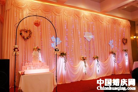 室内婚礼舞台 布置方法