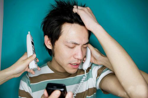 国上班族压力全球第一 每天近两千人过劳死--即