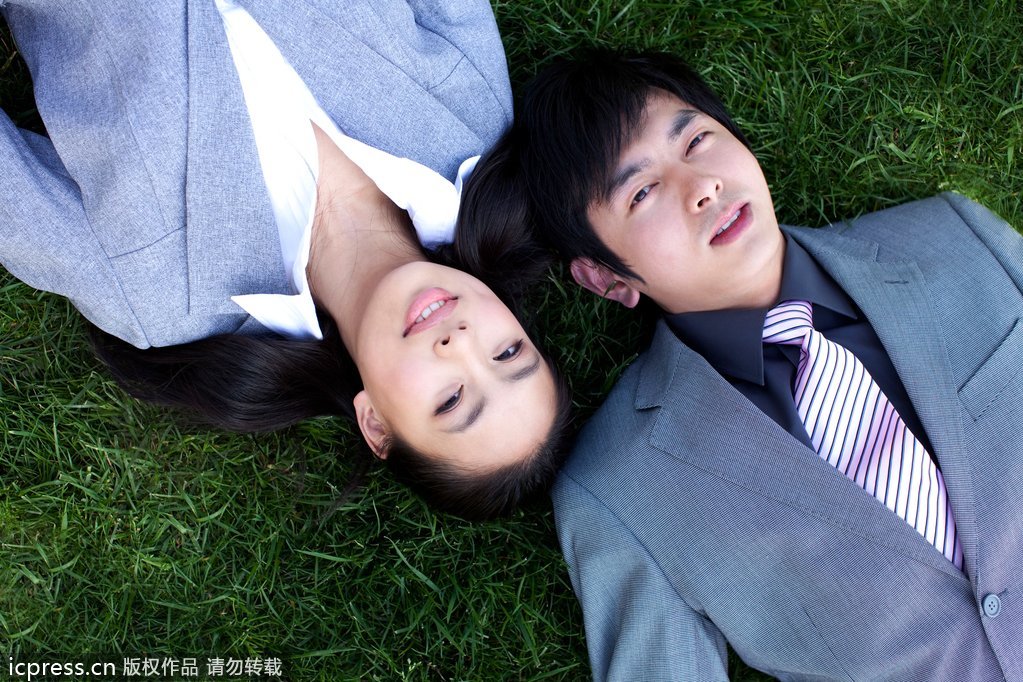 美女读emba两年换4男友收4豪宅 单身女人值得