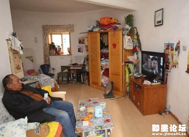 青岛昔日日军炮楼成居民楼,5户人家入住--即墨