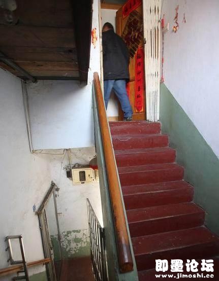 青岛昔日日军炮楼成居民楼,5户人家入住--即墨