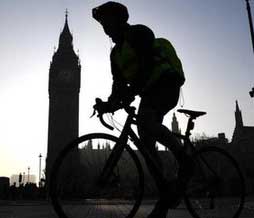 英国正式启动脱欧程序 脱欧的利弊有哪些呢