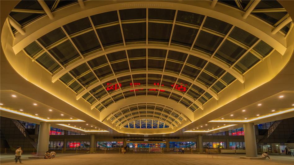 查看:823 * 贴子主题:即墨北站夜景(20210613)