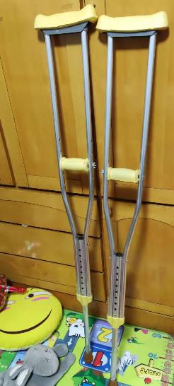 30元自用拐脚受伤买的几乎全新没怎么用