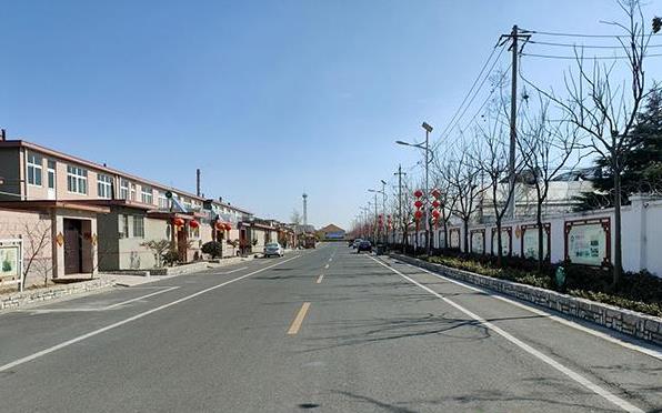 您所在的位置:>即墨信息港>即墨乡镇>龙山街道>宽阔的道路,亮丽的房屋